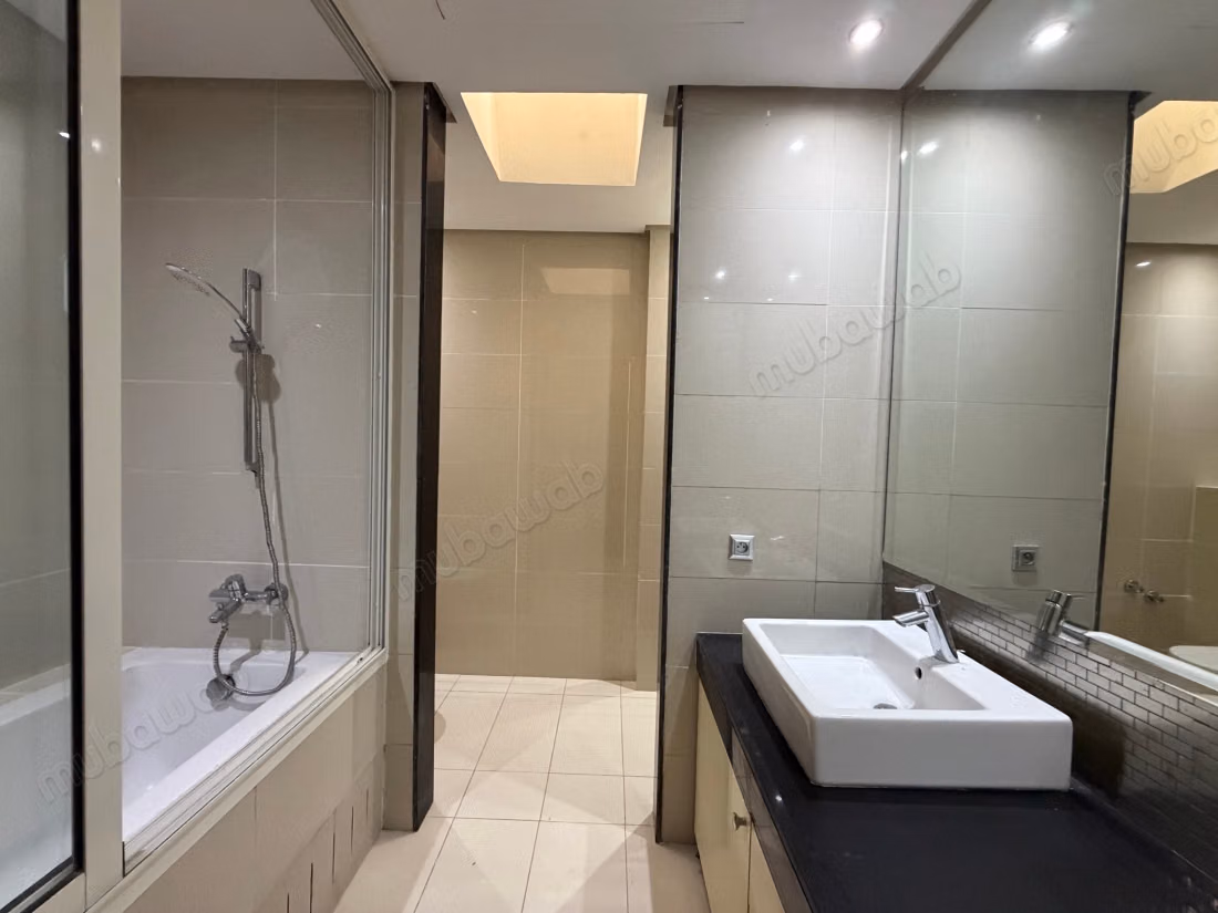 Villa de alta calidad en venta en Boulevard Med 6.10 habitaciones cómodas. Ático
