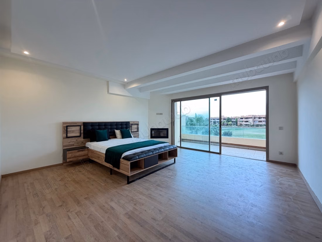 Villa de alta calidad en venta en Boulevard Med 6.10 habitaciones cómodas. Ático