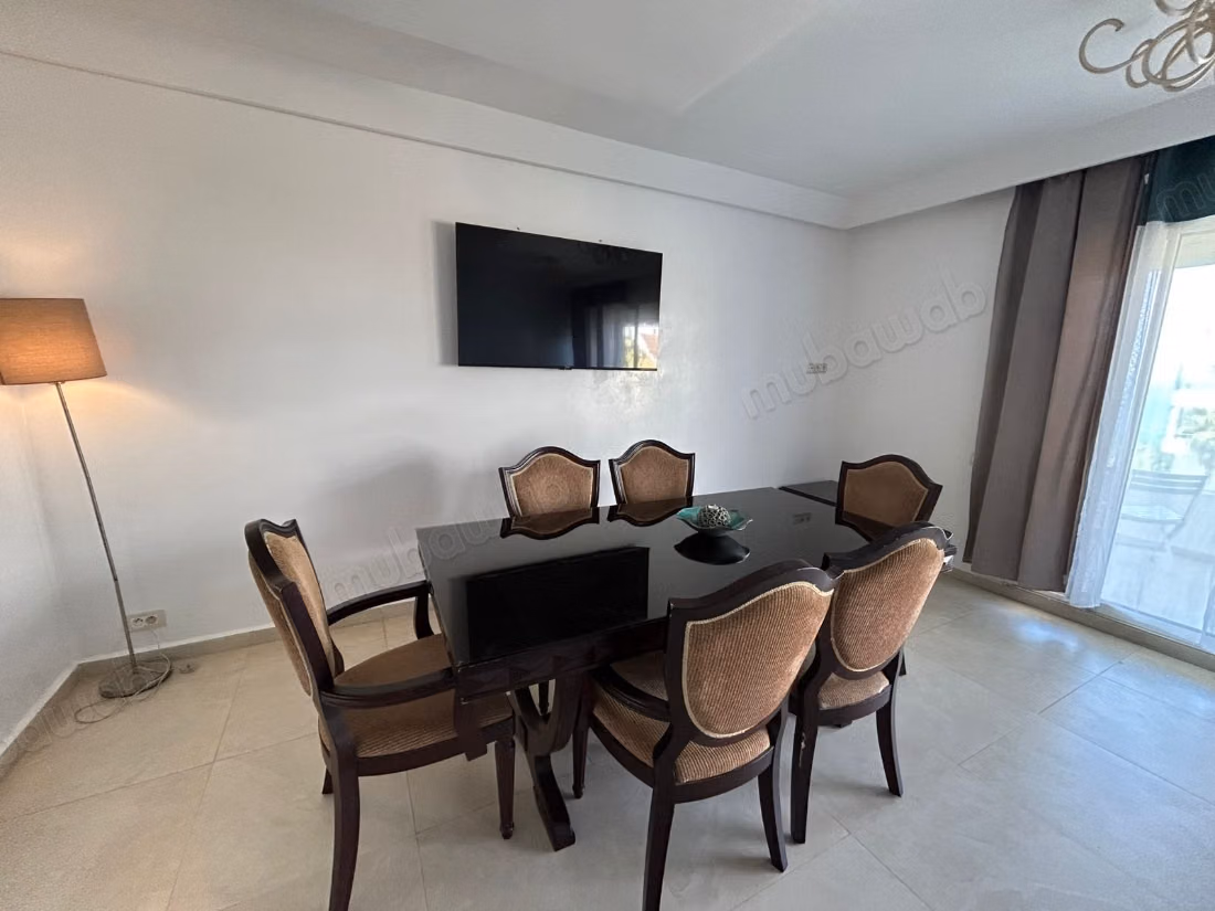 Ruim appartement met uitzicht op zee