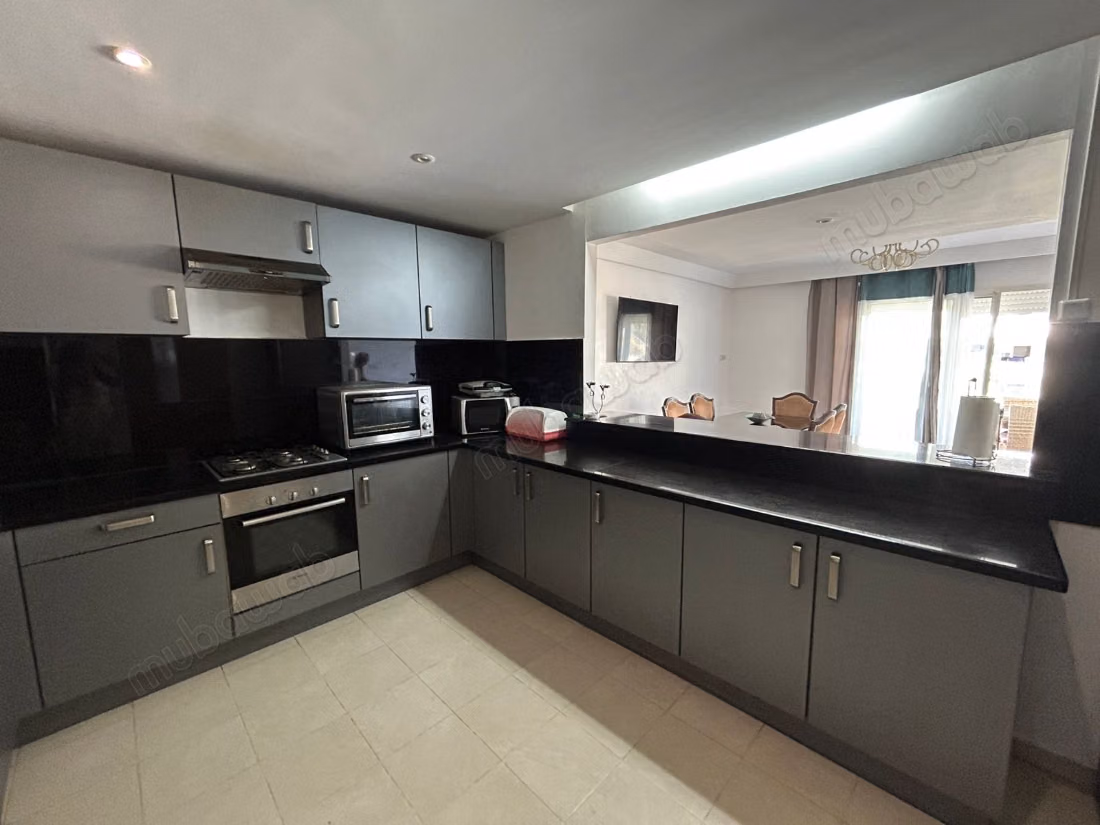 Ruim appartement met uitzicht op zee