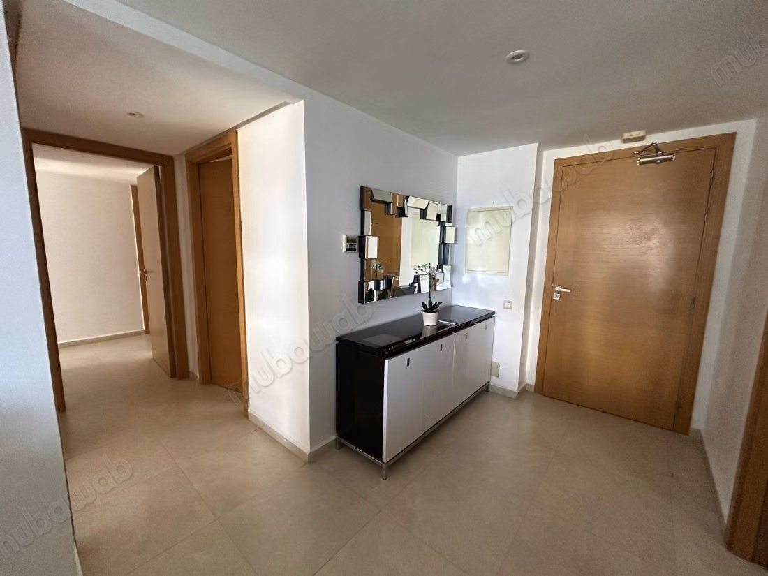 Ruim appartement met uitzicht op zee