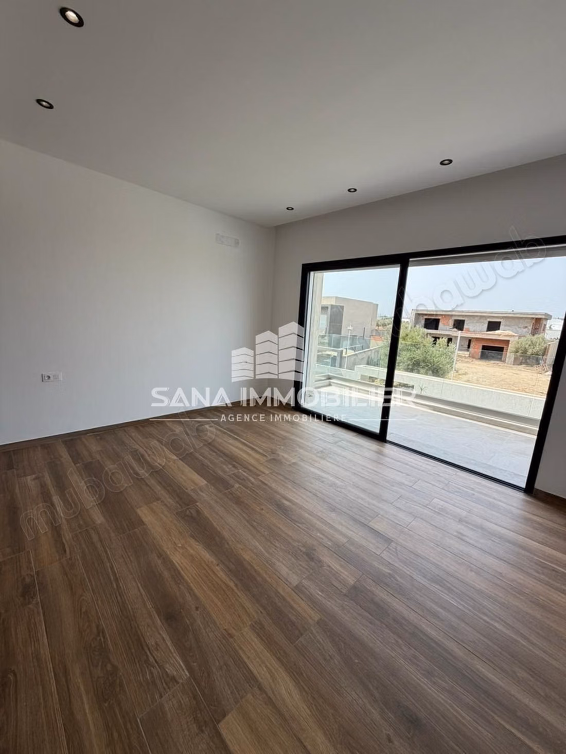  À VENDRE – Villa avec piscine