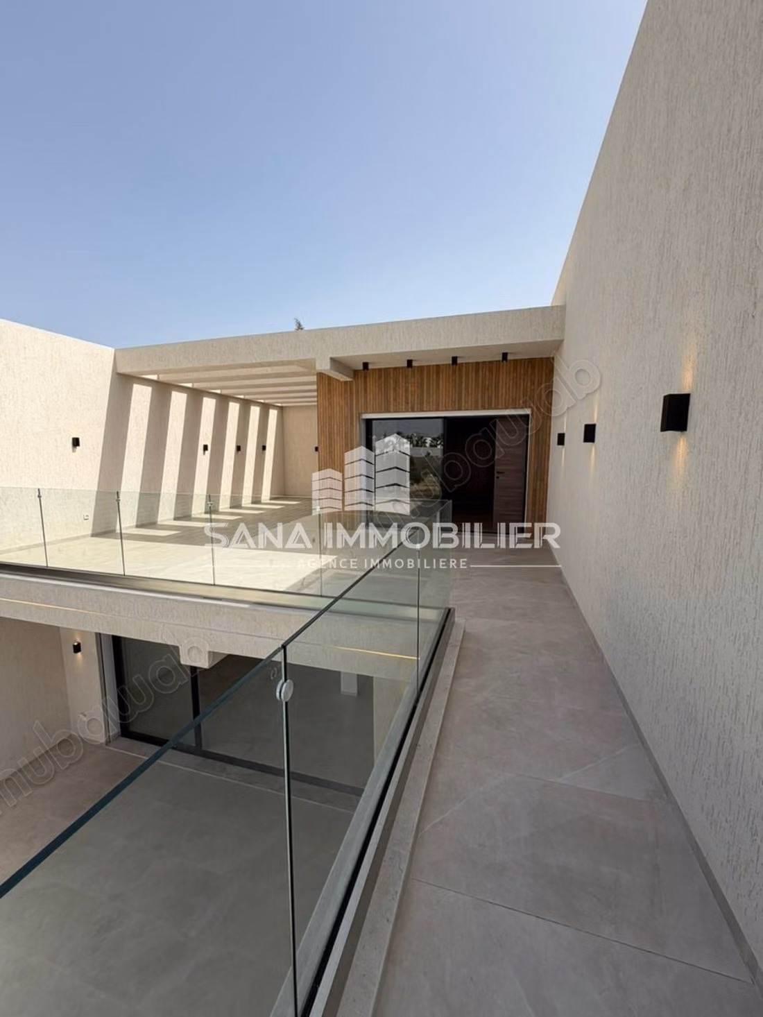  À VENDRE – Villa avec piscine