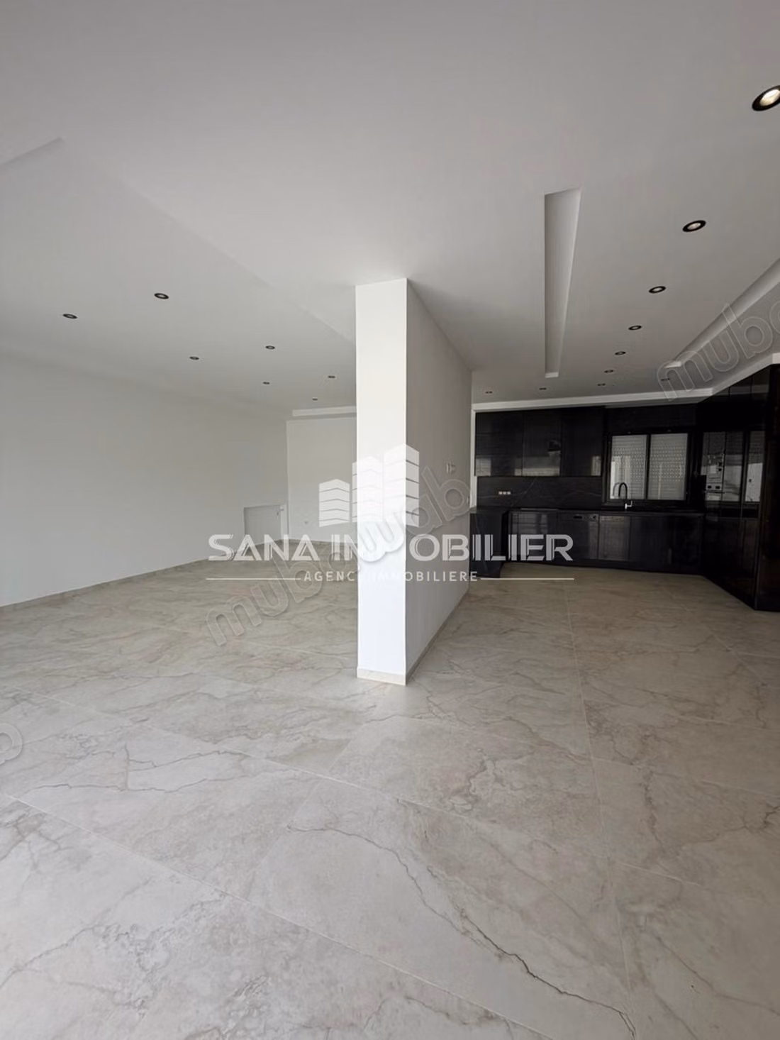  À VENDRE – Villa avec piscine