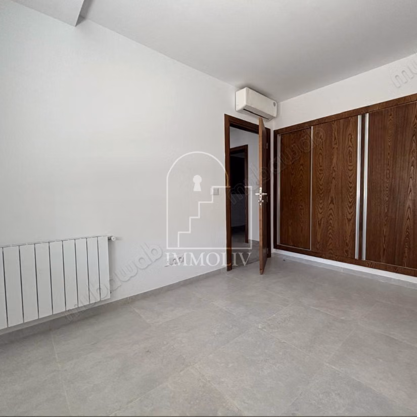 A louer un Appt S2 à Cité les palmeraies L'Aouina