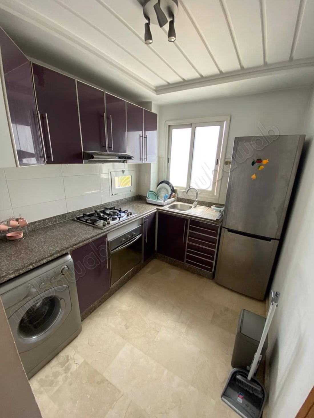 Louez cet appartement à Belvédère. 1 Pièce. Bien meublé
