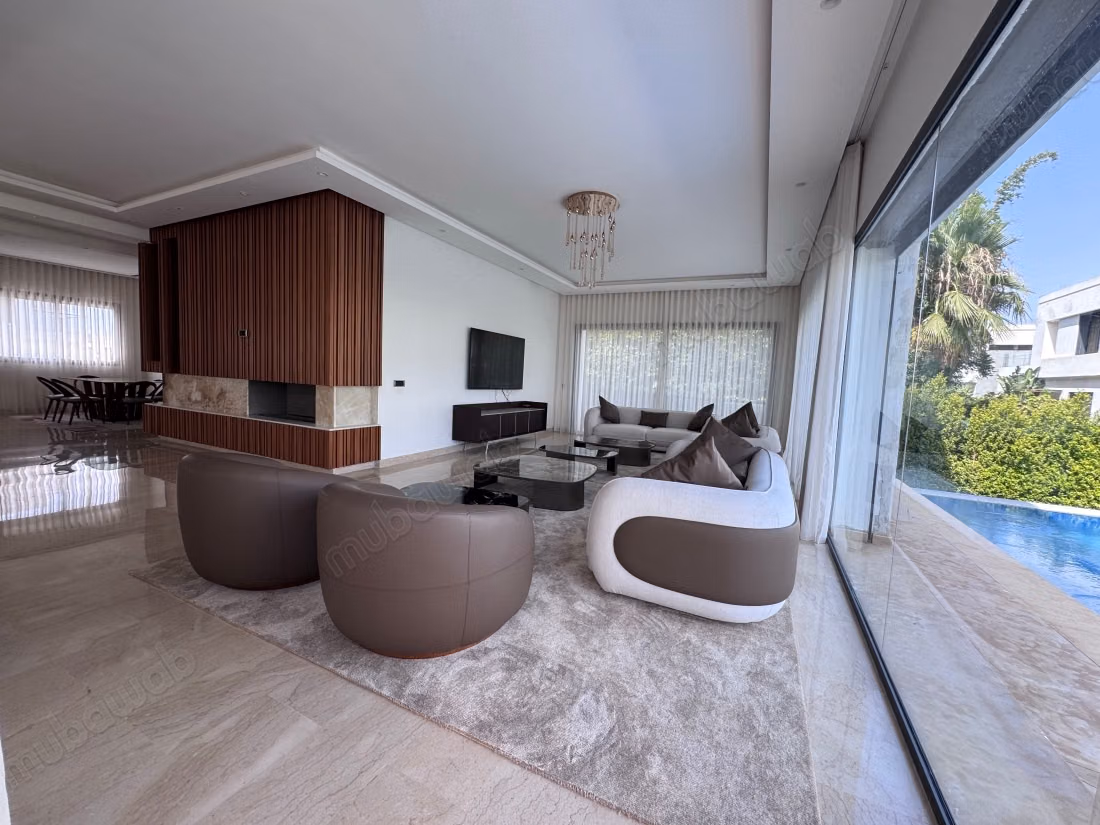 Luxurious villa for rent in El Menzeh. Total area 450 m². Furnished