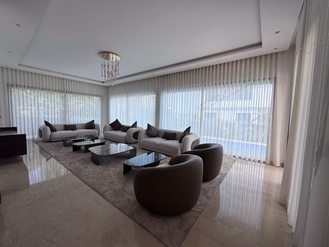 Luxurious villa for rent in El Menzeh. Total area 450 m². Furnished