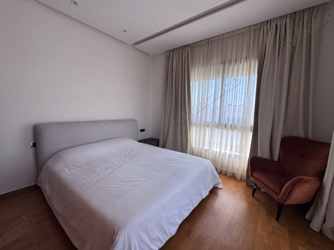 Luxurious villa for rent in El Menzeh. Total area 450 m². Furnished