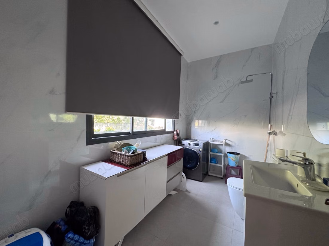Luxurious villa for rent in El Menzeh. Total area 450 m². Furnished