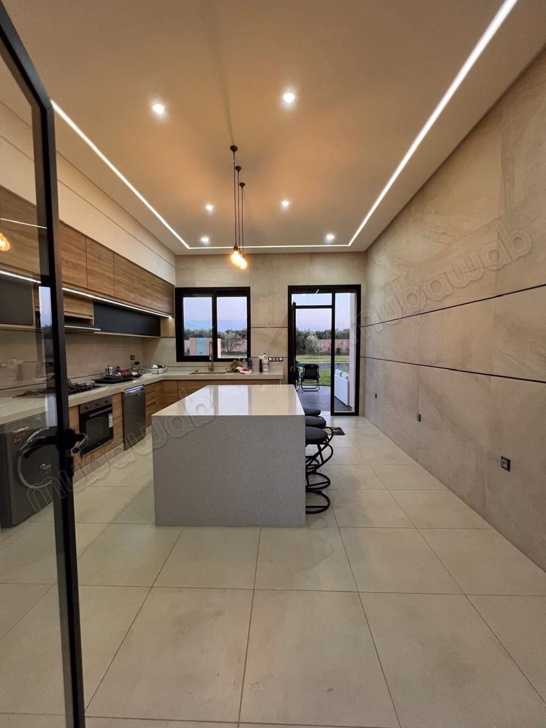 Luxe villa te huur aan de Ouarzazateweg. 8 comfortabele kamers. Goed ingericht