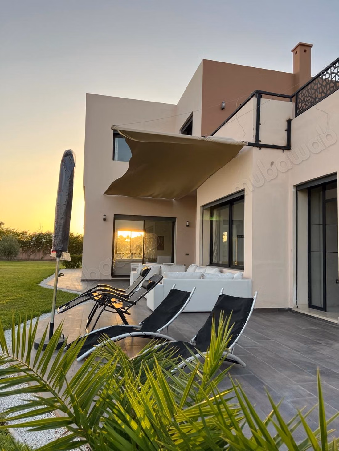 Luxe villa te huur aan de Ouarzazateweg. 8 comfortabele kamers. Goed ingericht