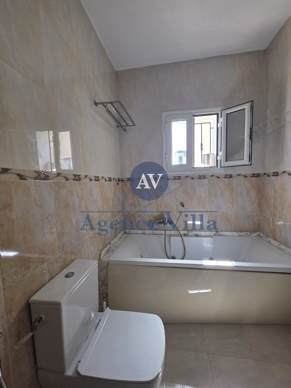 For rent a ground floor S3 in El Aouina