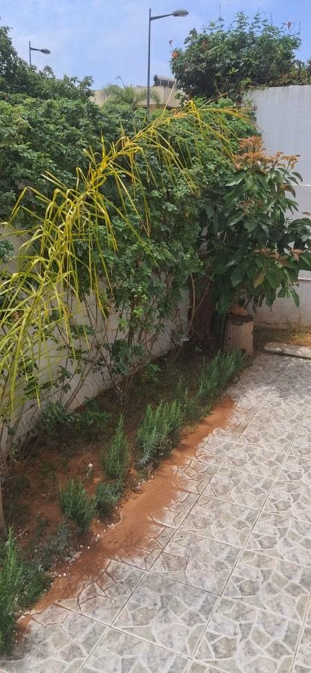 VILLA À USAGE BUREAUX – a 2mn de La nouvelle Gare