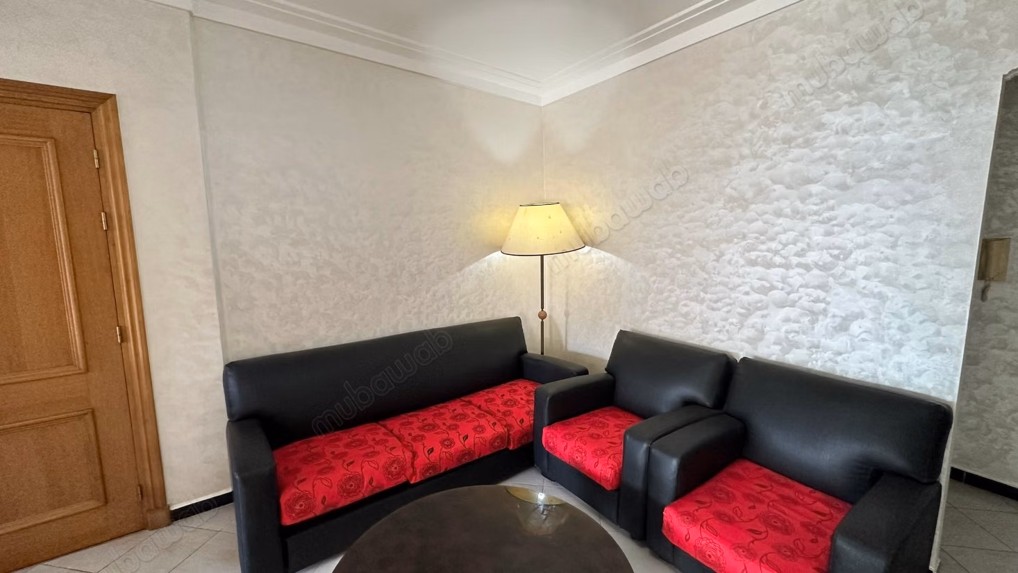 Appartement à louer en Centre ville. Surface totale 107 m². Meublé