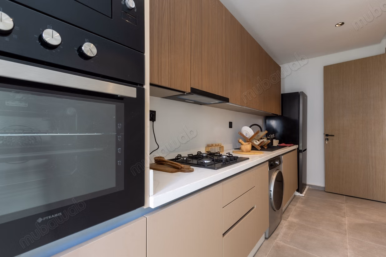 Stupendo appartamento in vendita nel quartiere Bachkou. Superficie totale di 117 m². Cucina completamente attrezzata
