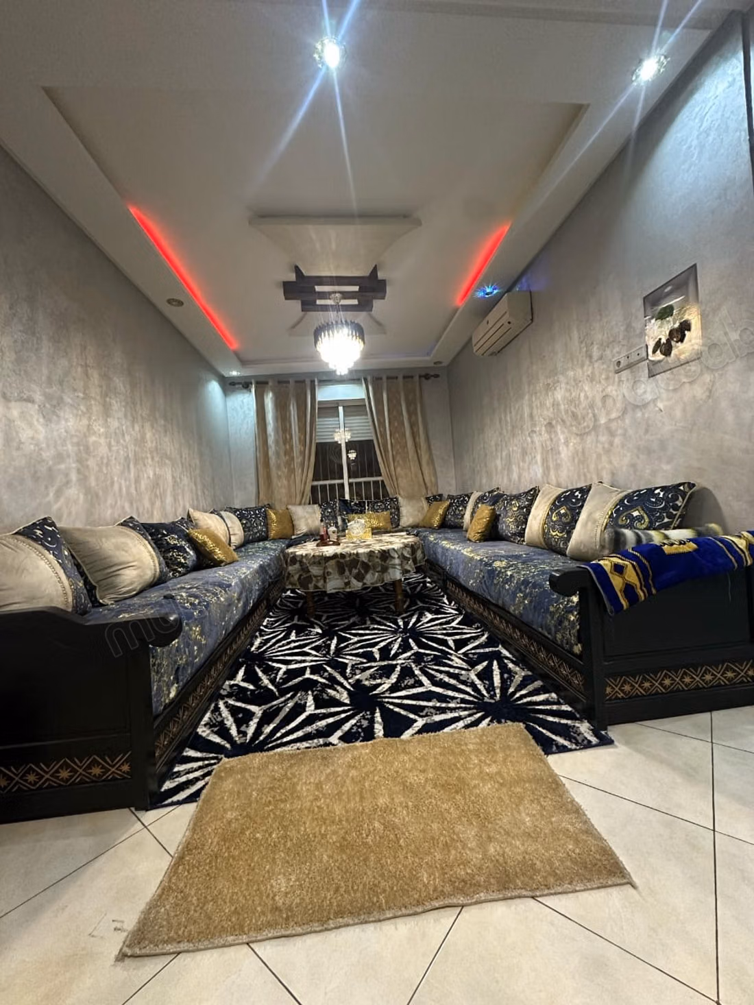 Bonito apartamento en venta en Hay Mohammadi. 2 habitaciones agradables. Amueblado
