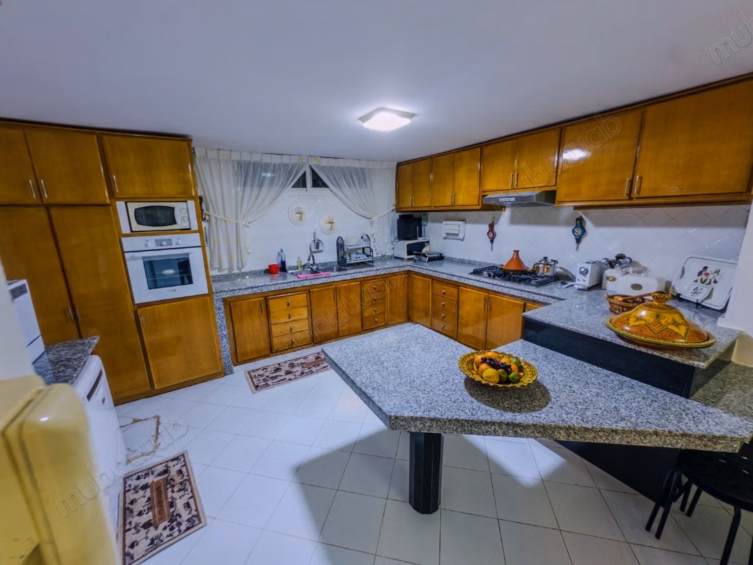 Magnificent villa for sale. Total area 200 m². Furniture