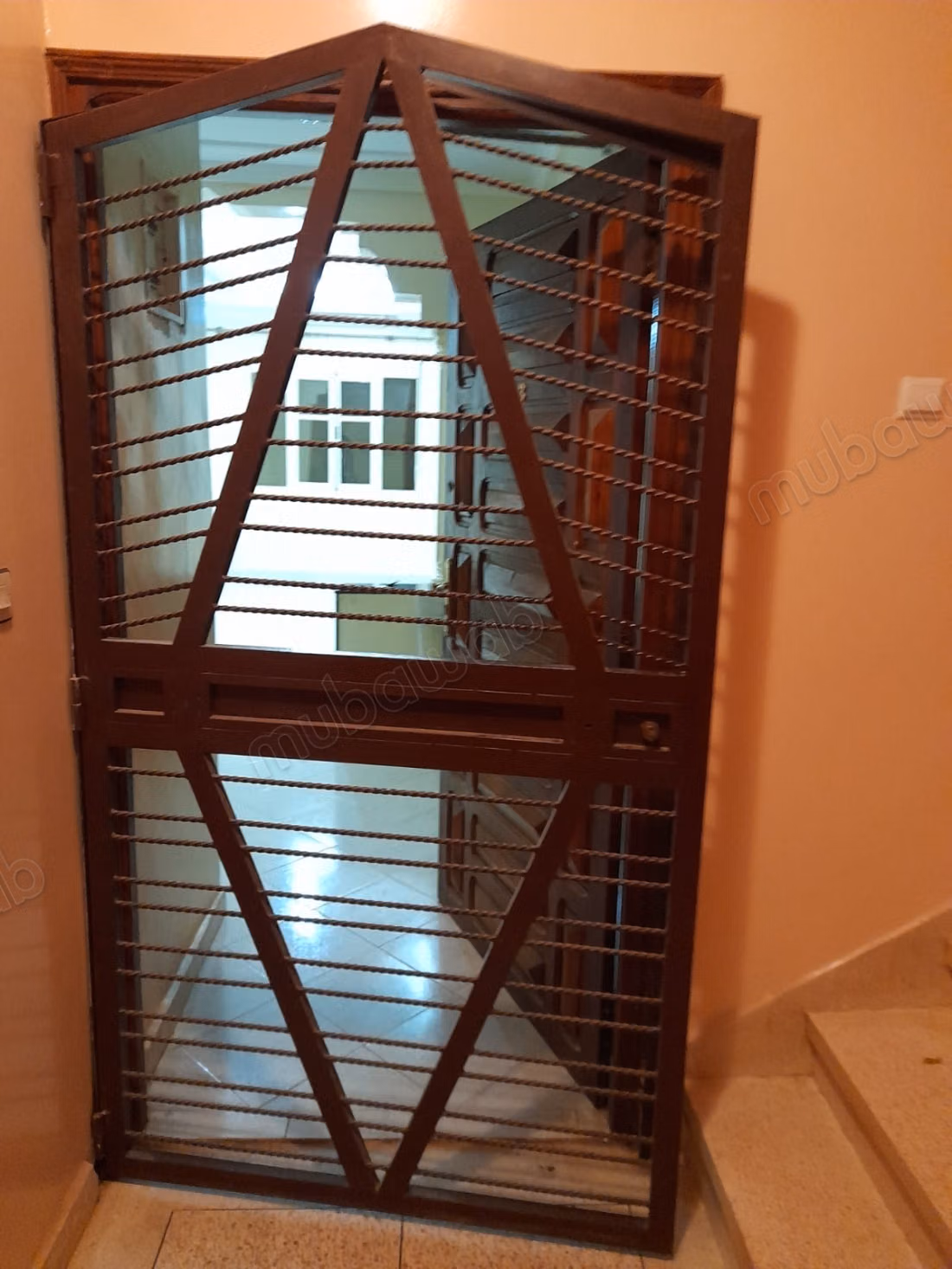 Appartamento in affitto a Marjane. 4 camere confortevoli. Antenna parabolica e porta blindata