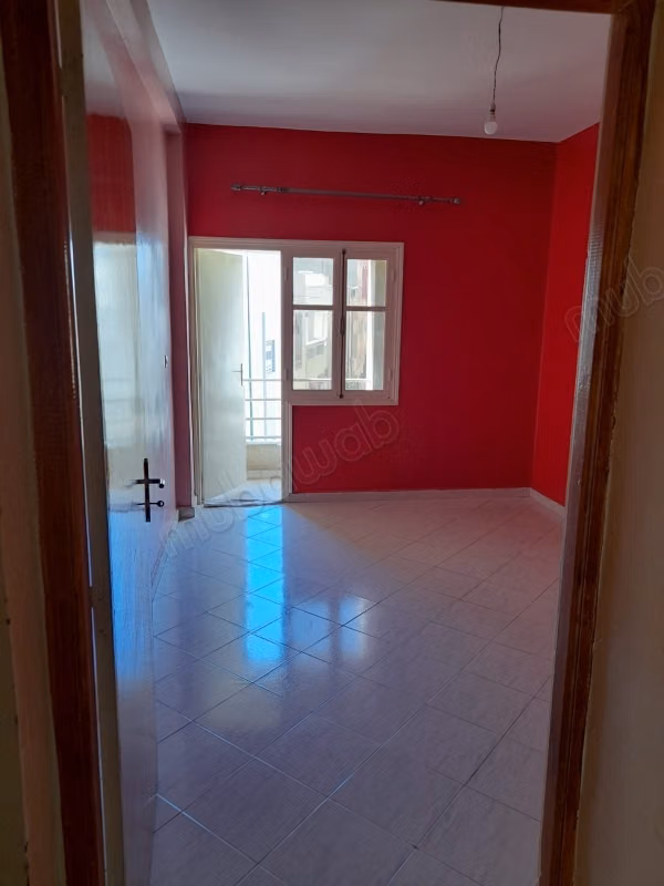 Appartamento in affitto a Marjane. 4 camere confortevoli. Antenna parabolica e porta blindata