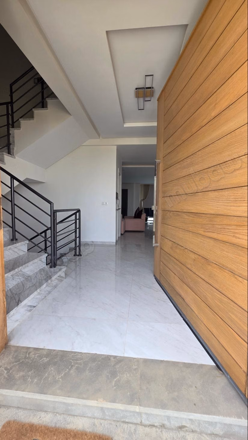 Villa te koop in Meknes met een zwembad, met een oppervlakte van 340 meter, aan de Moulay Idriss weg, anderhalve kilometer van de administratie van Meknes