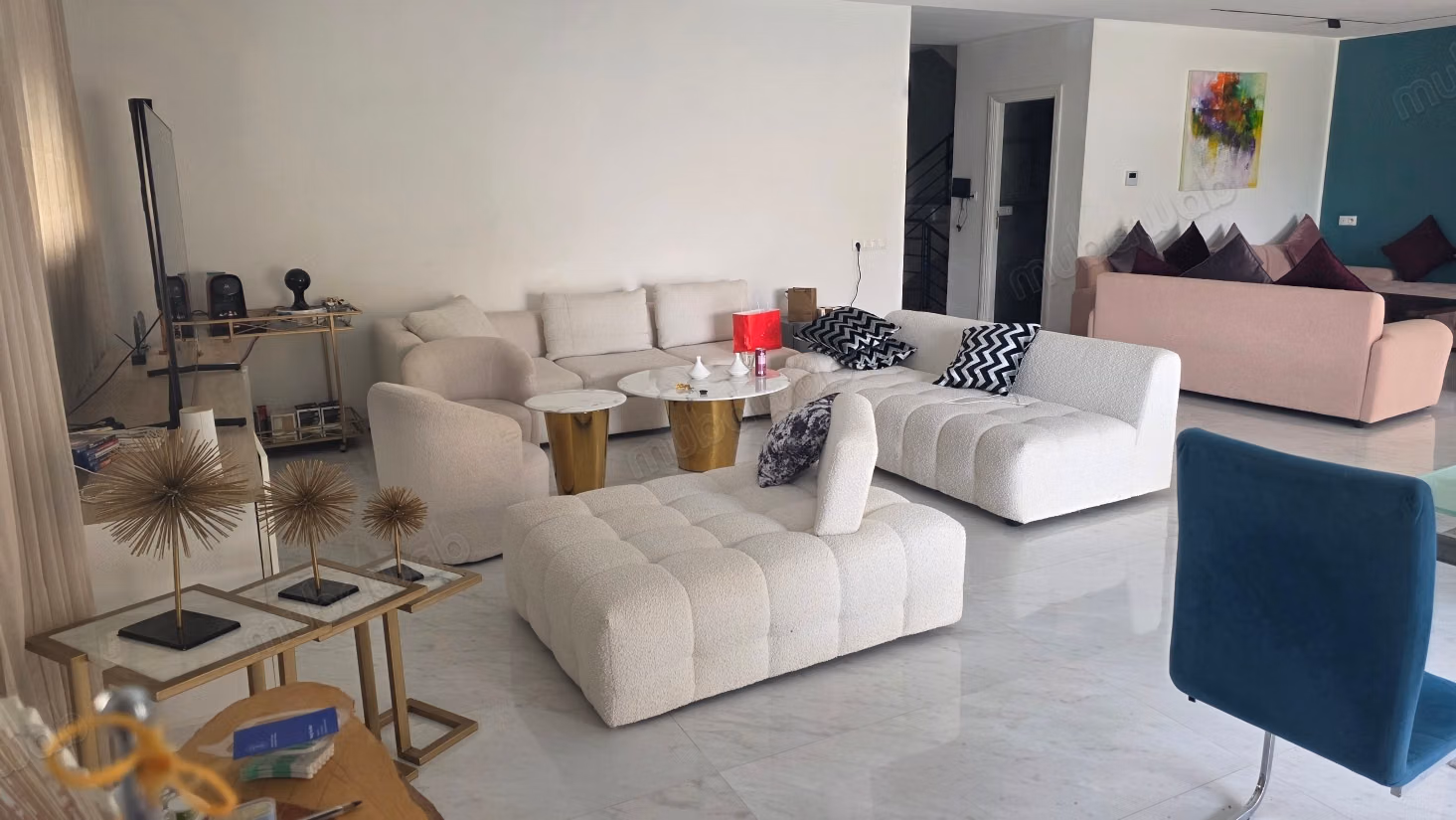 Villa te koop in Meknes met een zwembad, met een oppervlakte van 340 meter, aan de Moulay Idriss weg, anderhalve kilometer van de administratie van Meknes