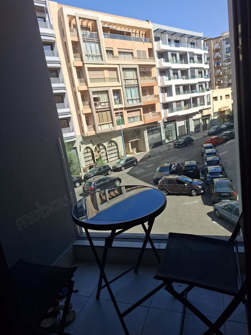 Bel appartement en location à Les princesses.
Surface de 44 m².
Meublé