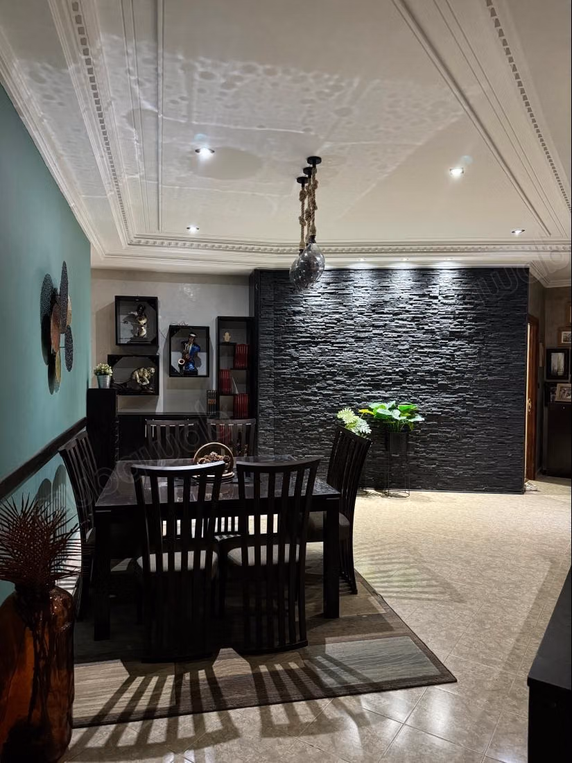 Casa en venta en Oued Fes. 4 habitaciones. Salón tradicional, antena parabólica general
