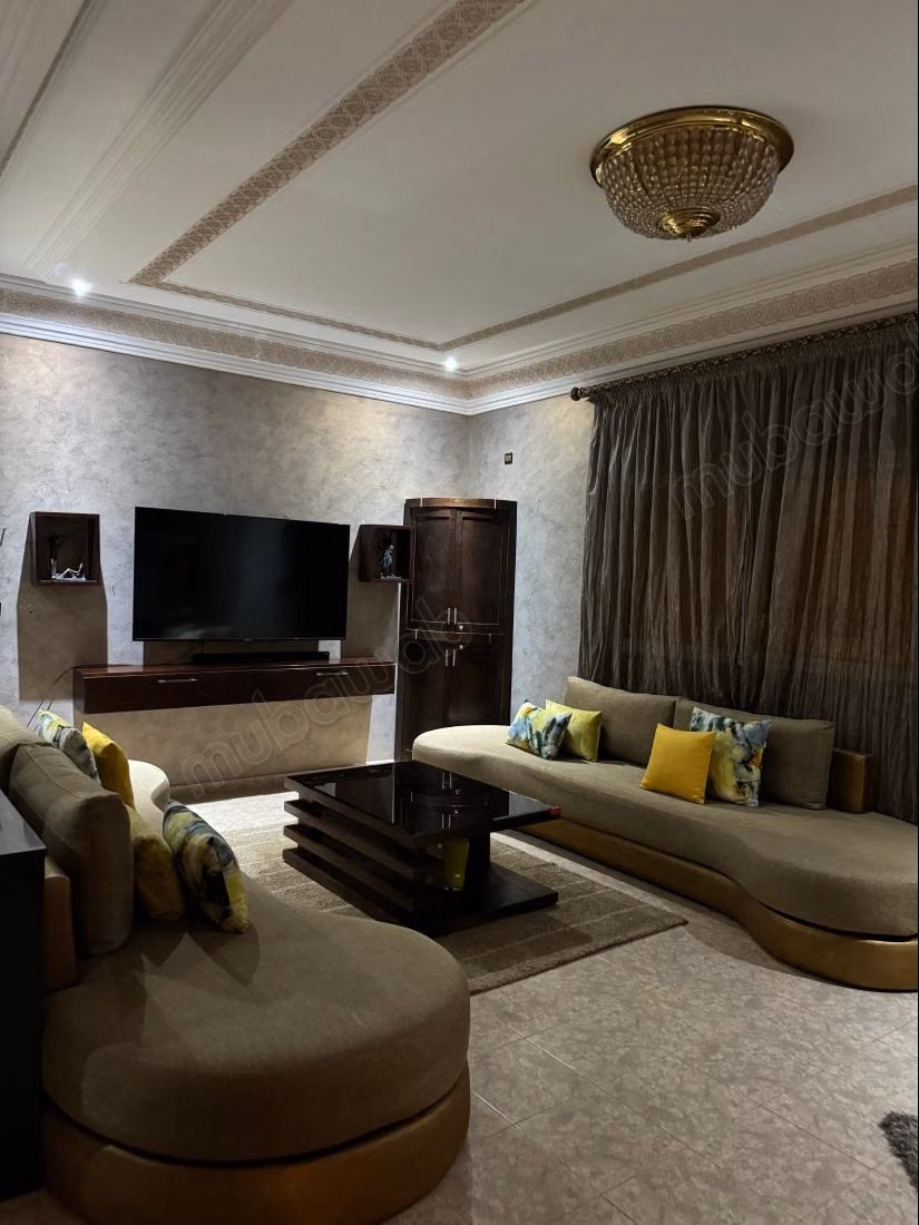 Casa en venta en Oued Fes. 4 habitaciones. Salón tradicional, antena parabólica general