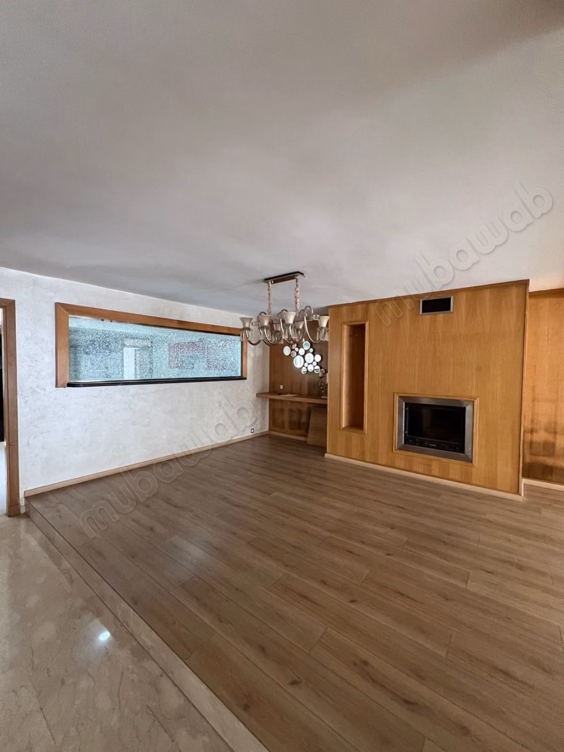 Superbe appartement vide 4 Chambre à Quartier Racine