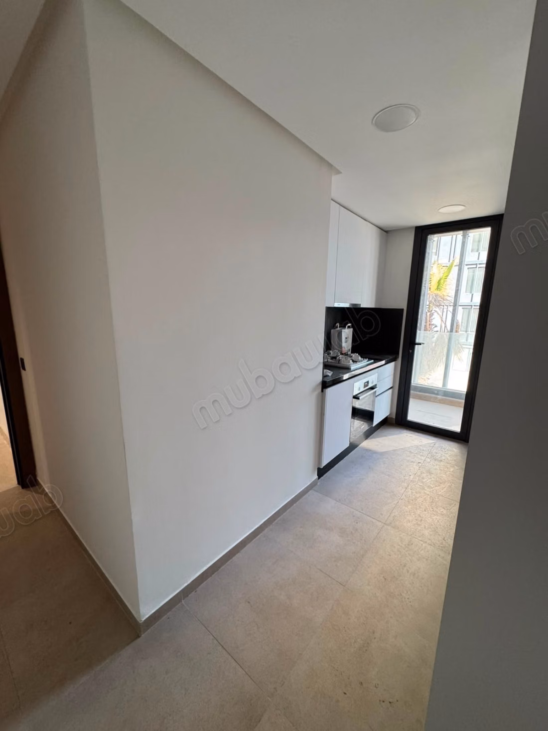Appartamento in affitto a Casablanca Finance City. 2 camere. Finestre con doppio vetro e porta blindata
