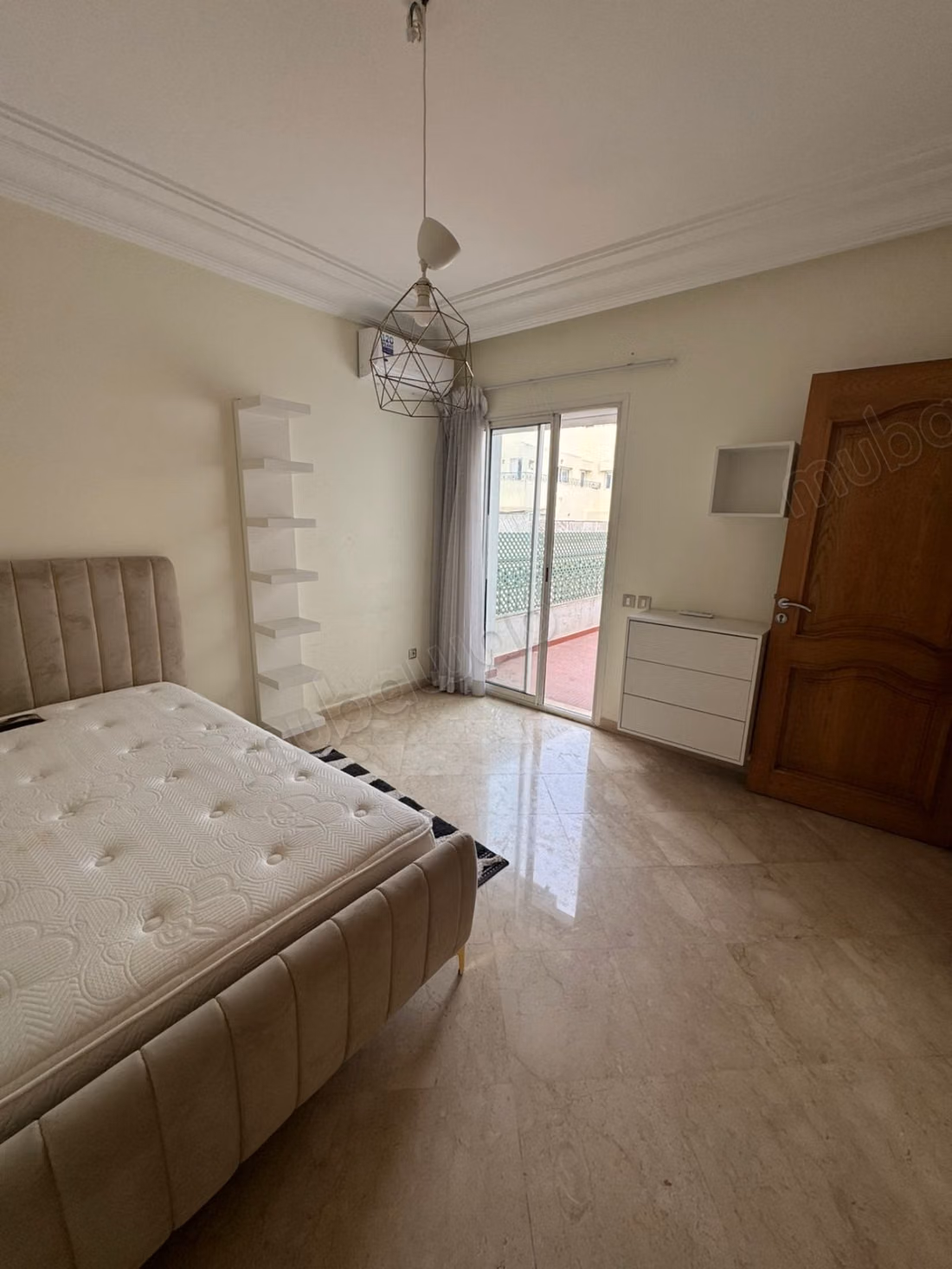 Très bel appartement Meublé à 3 chambres à Quartier Racine