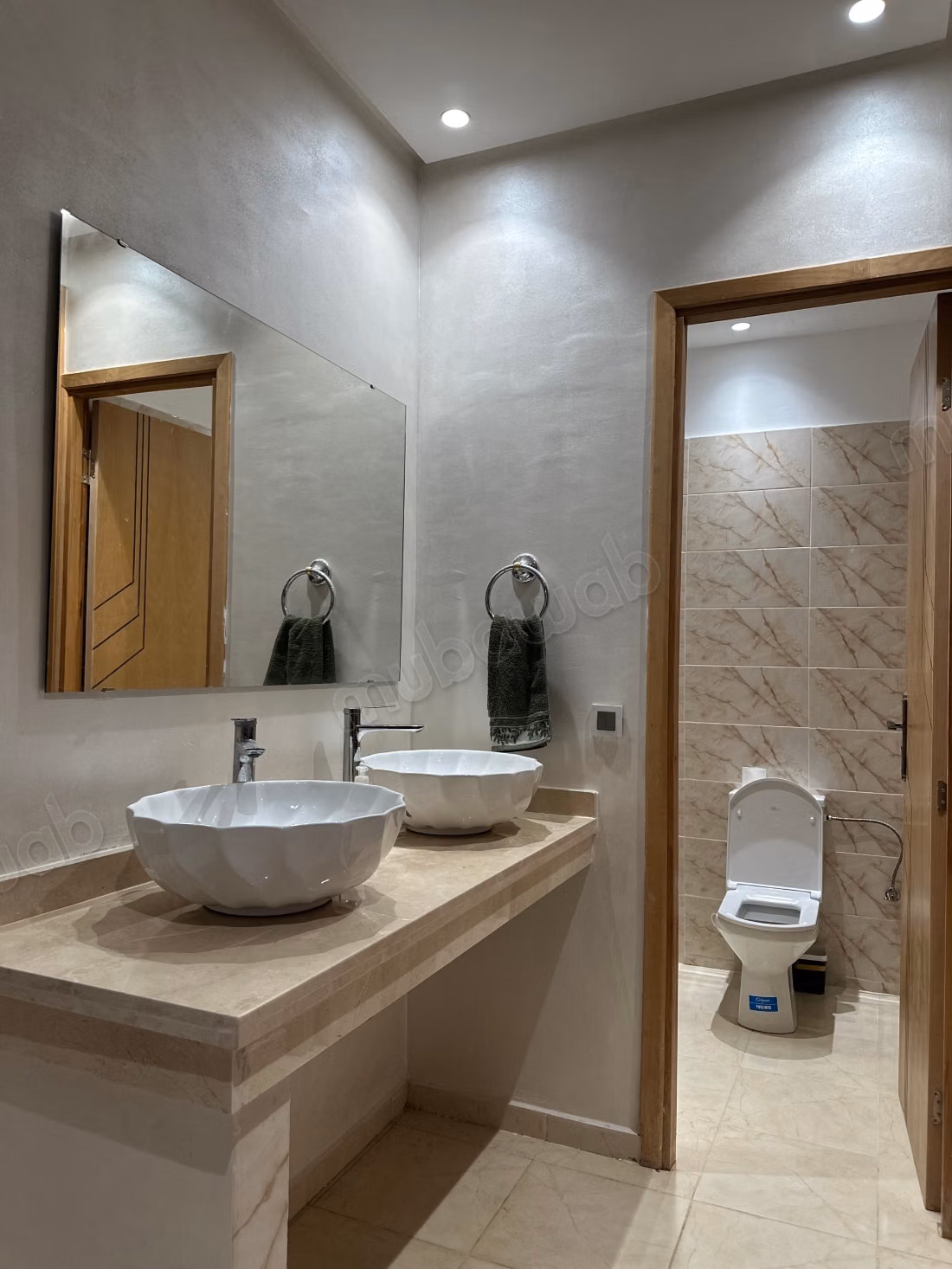 Villa de haut standing à louer à Route de Safi. 10 pièces confortables. Meublé