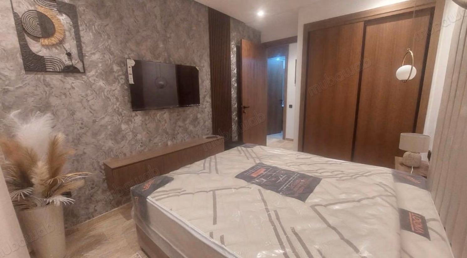 Apt Luxueusement Meublé 2 ch Jardin Résidence Pr