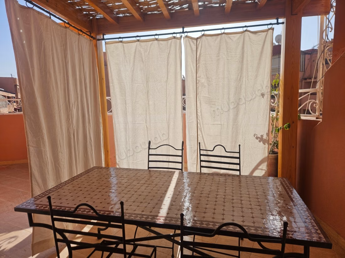 Appartement de 2 chambres avec grande terrasse à louer à Majorelle/Rouidate