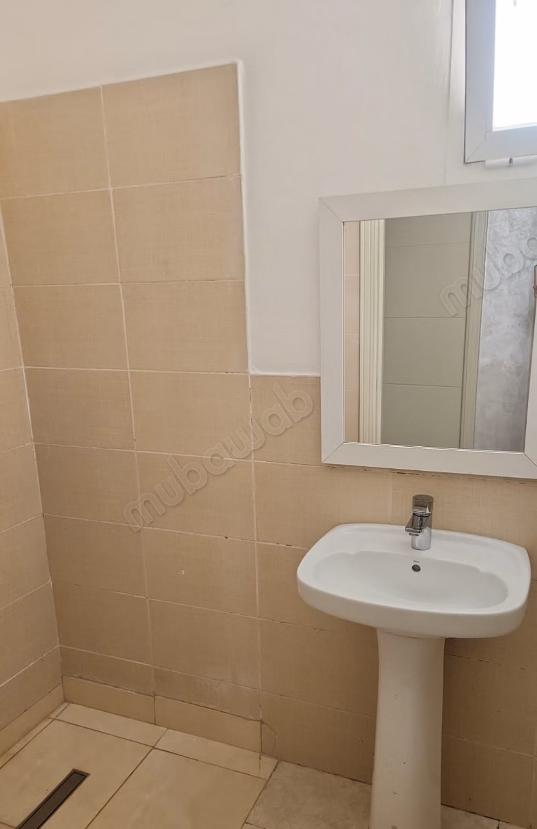 Appartement te huur met zwembad