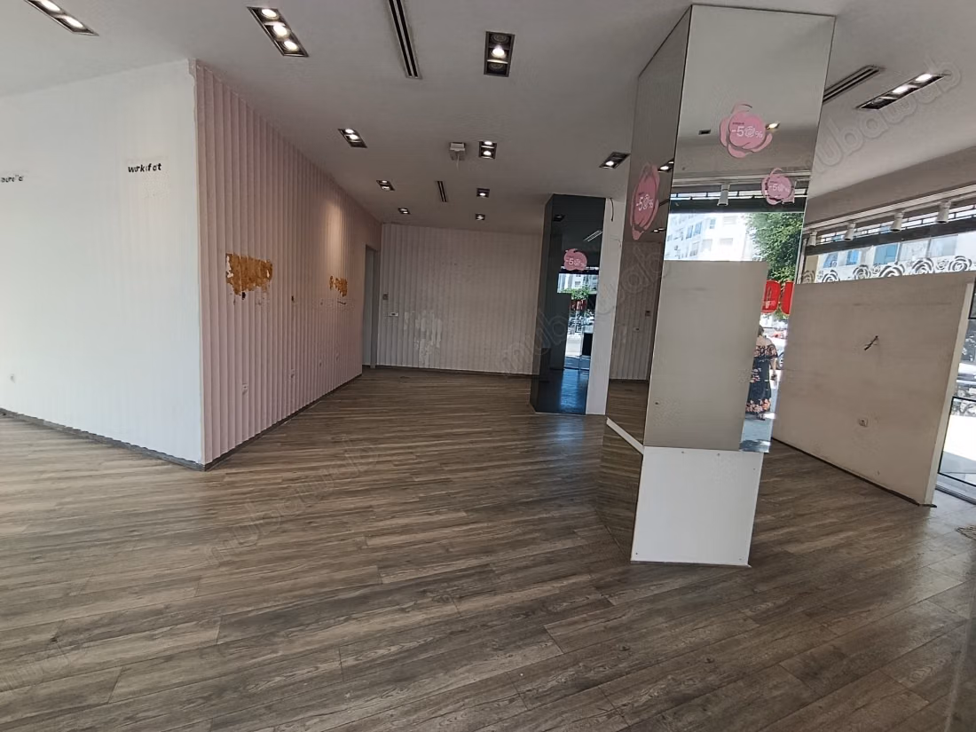 Magnifica Esclusiva: Negozio di 155m2 in affitto su Boulevard Sijilmassi - Flagship