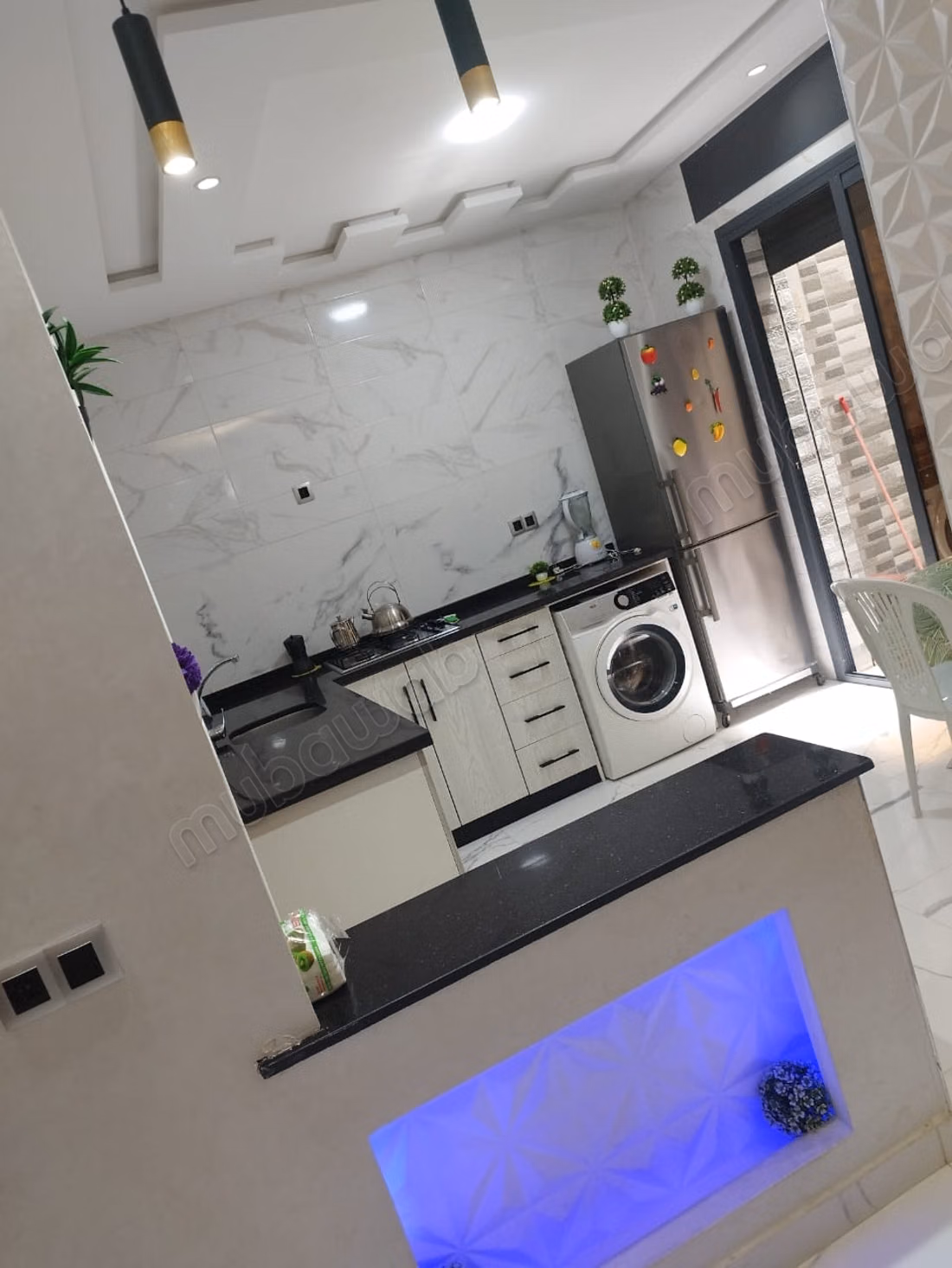 Bel appartement à louer au port. 2 excellentes chambres. Meublé