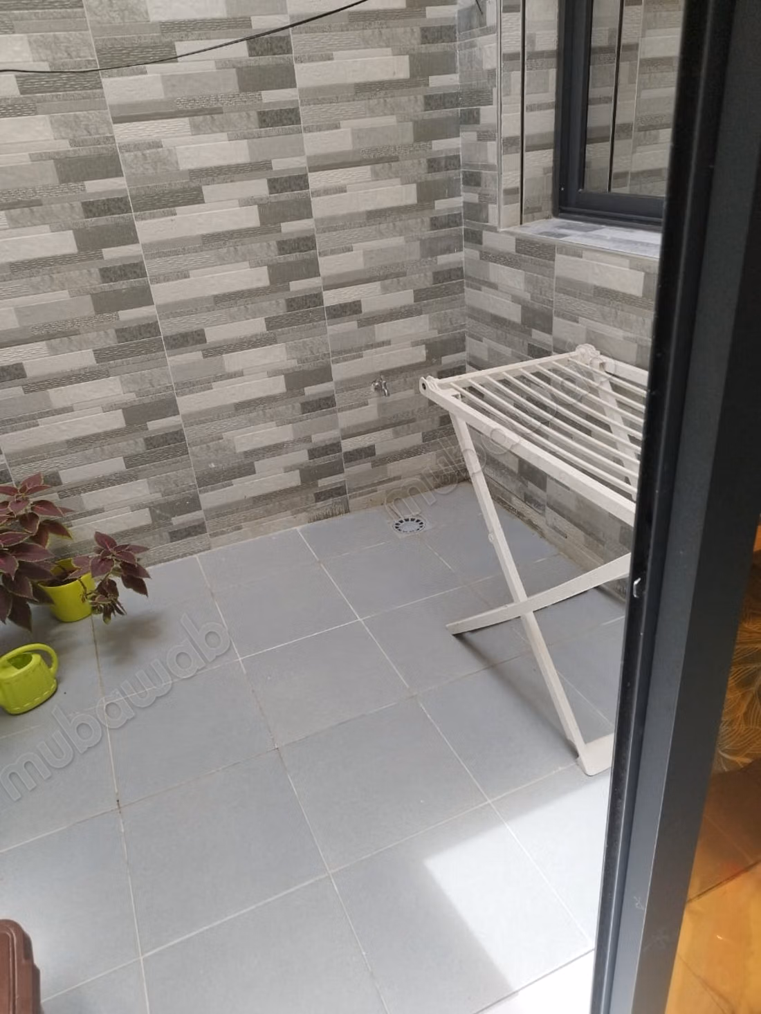 Bel appartement à louer au port. 2 excellentes chambres. Meublé