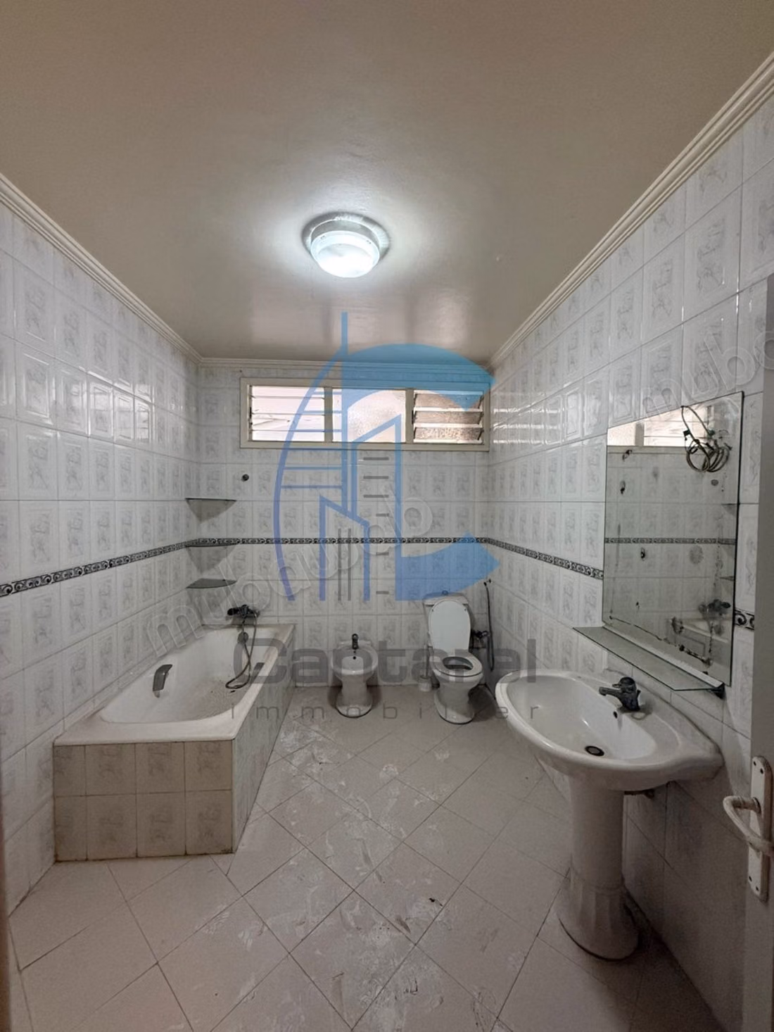 Venta de apartamento vacío en Mers Sultan