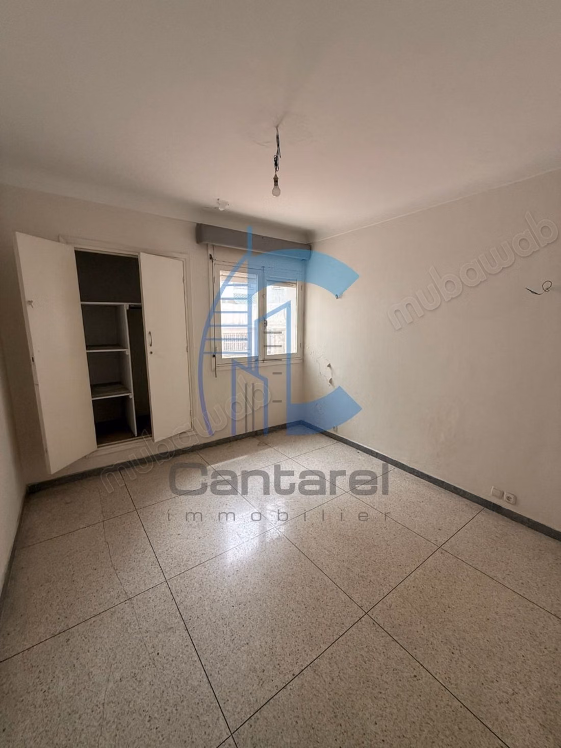 Venta de apartamento vacío en Mers Sultan