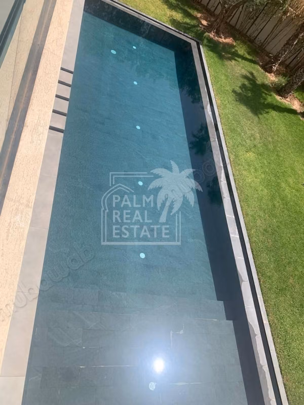 Exceptional villa – land 1,300 m², 700 m² habitable