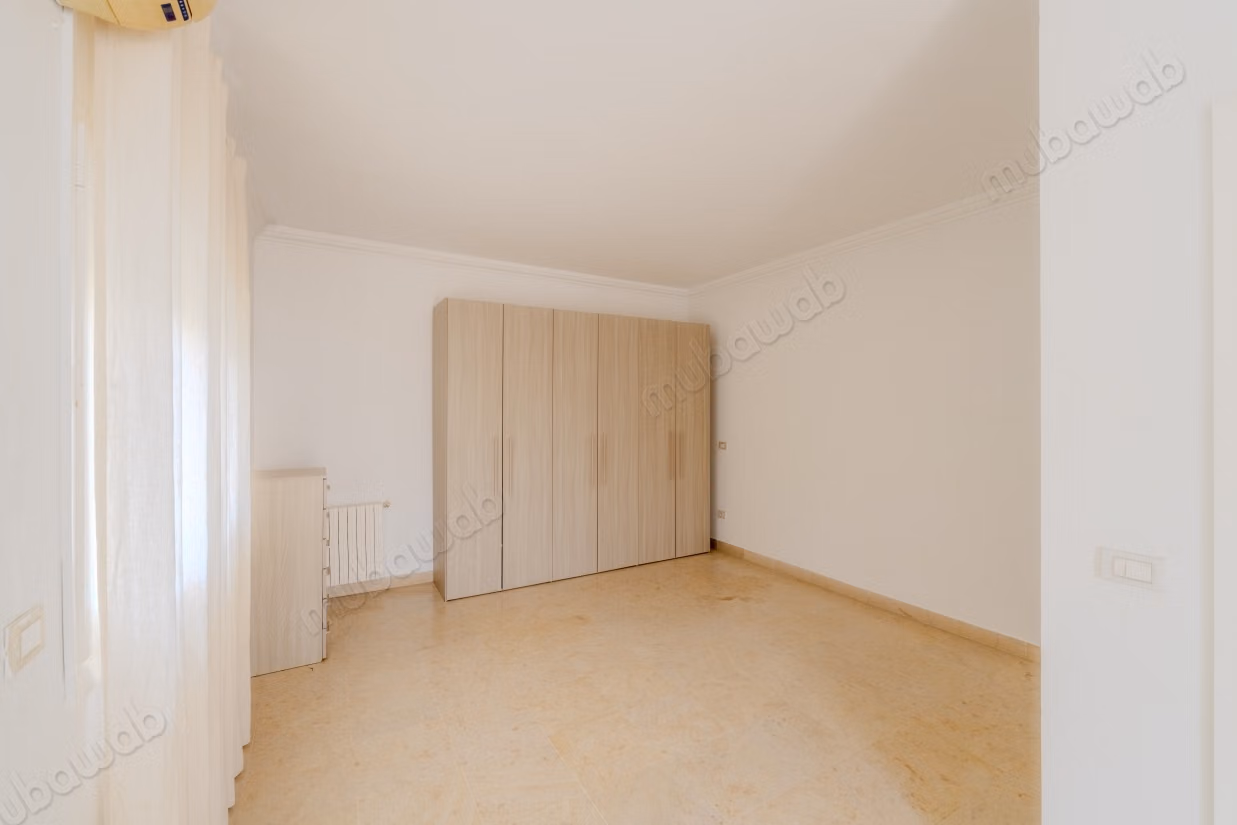 Casa in affitto a La Marsa Ville. 4 camere. Doppi vetri, porta blindata
