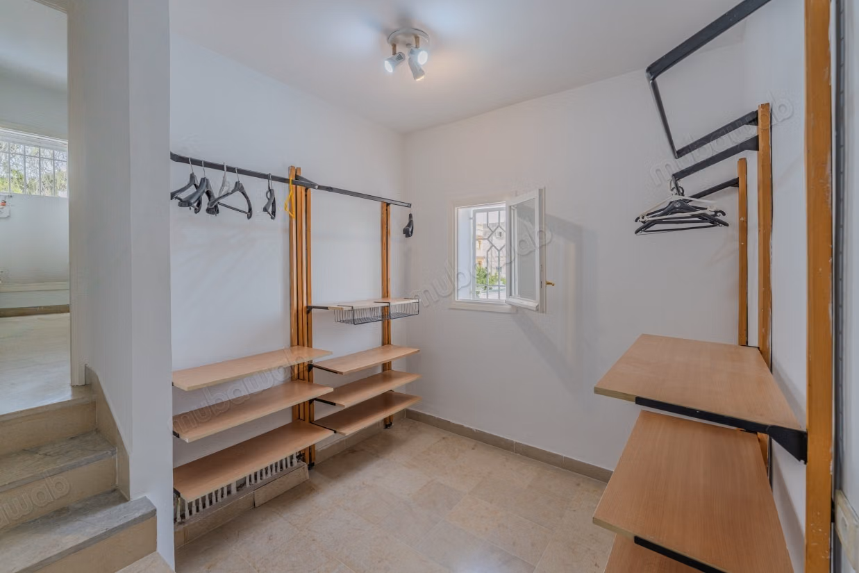 Casa in affitto a La Marsa Ville. 4 camere. Doppi vetri, porta blindata