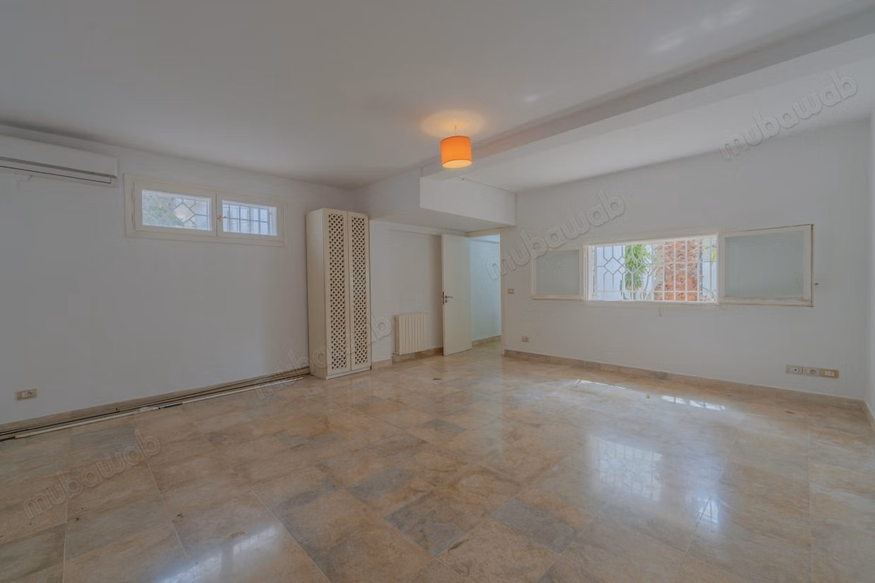 Casa in affitto a La Marsa Ville. 4 camere. Doppi vetri, porta blindata
