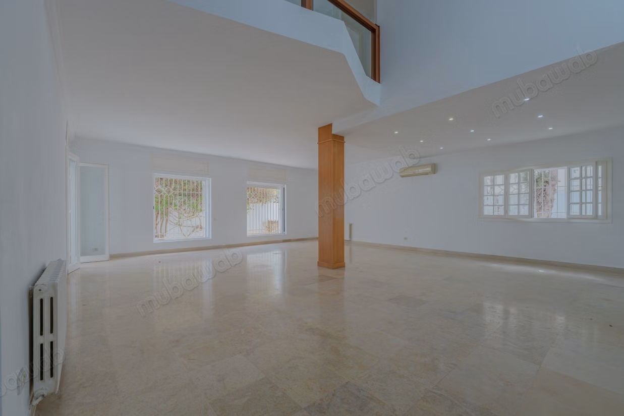 Casa in affitto a La Marsa Ville. 4 camere. Doppi vetri, porta blindata