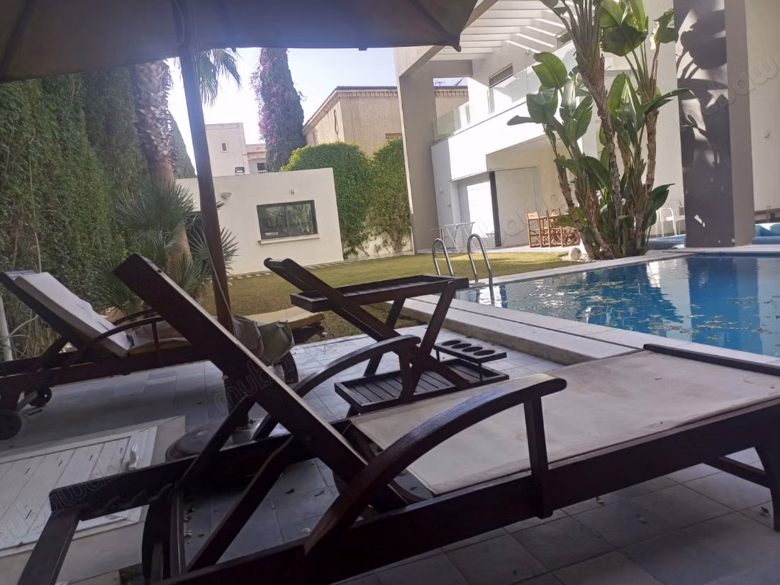 Villa de trés haut standing vente à menzah 5