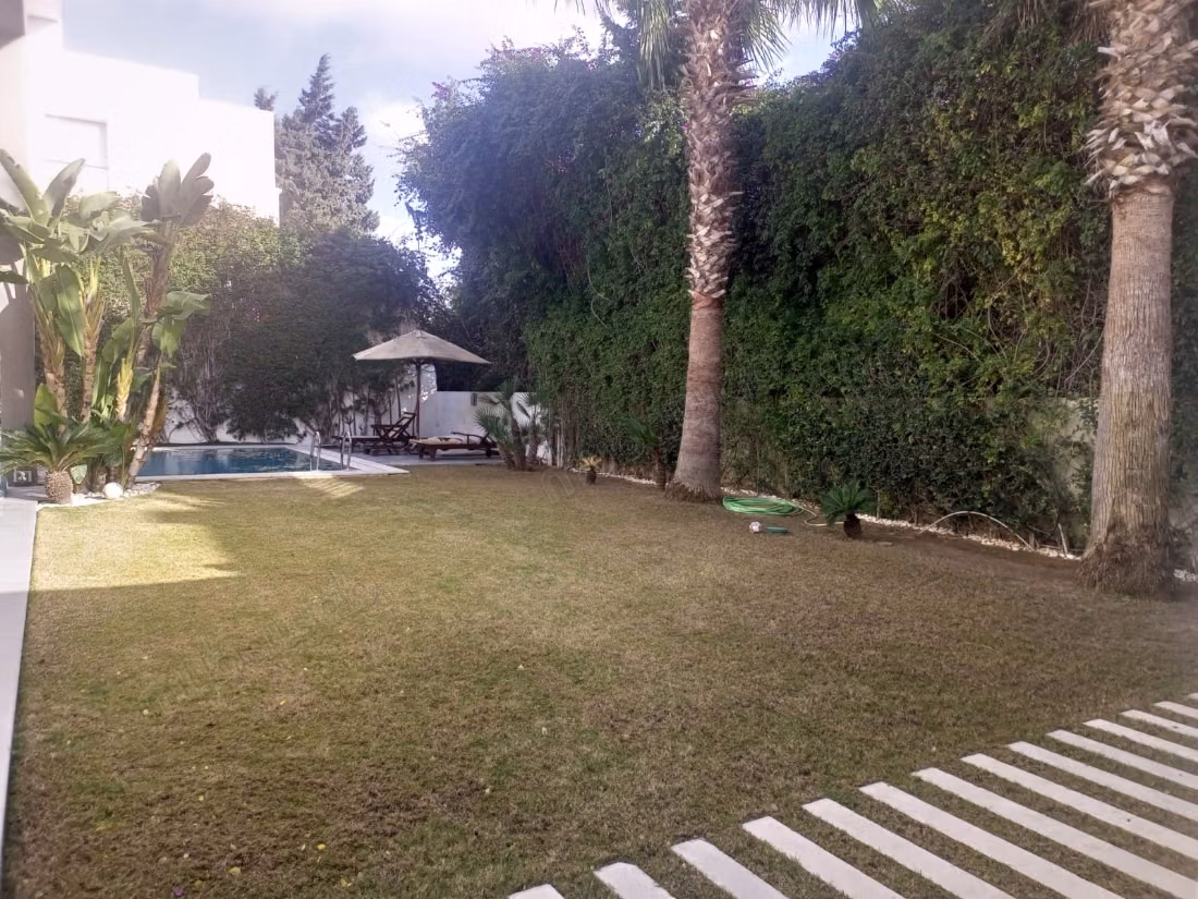 Villa de trés haut standing vente à menzah 5