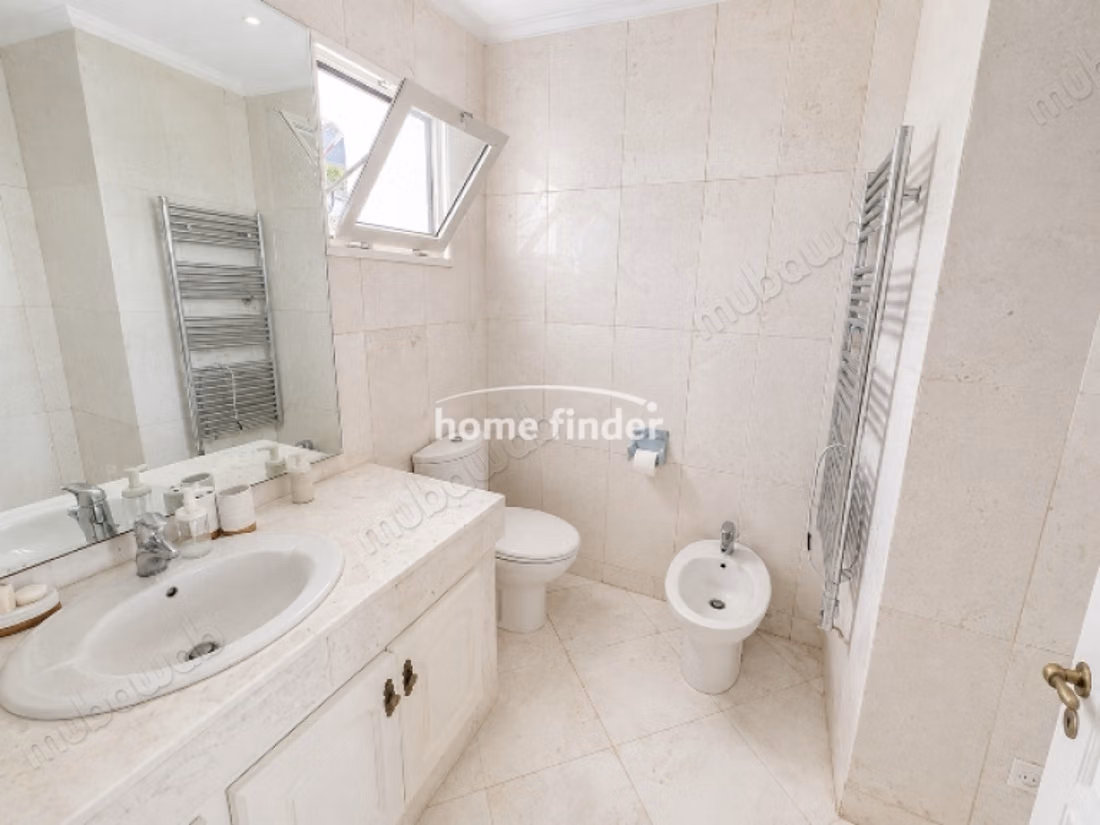 Villa for sale in Dar Bouazza 245 m²