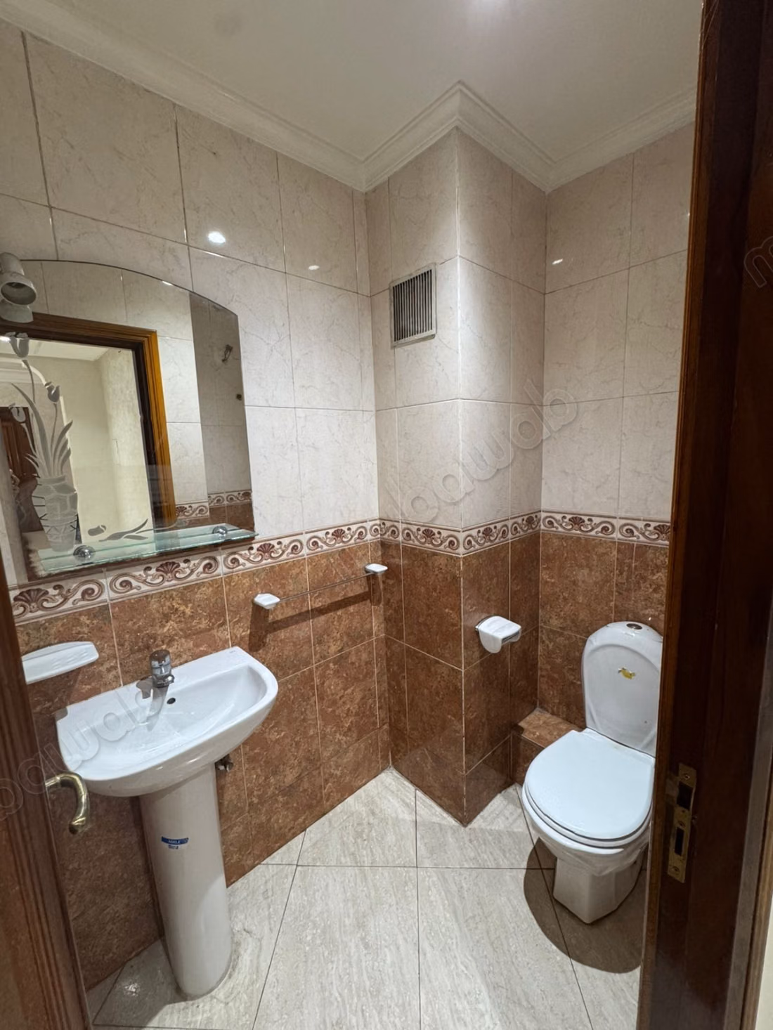 EN ALQUILER - Apartamento Amueblado Les Collines